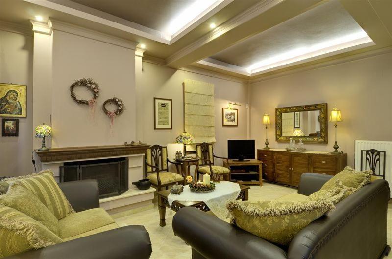 Iatrou Guesthouse Portaria  Bagian luar foto